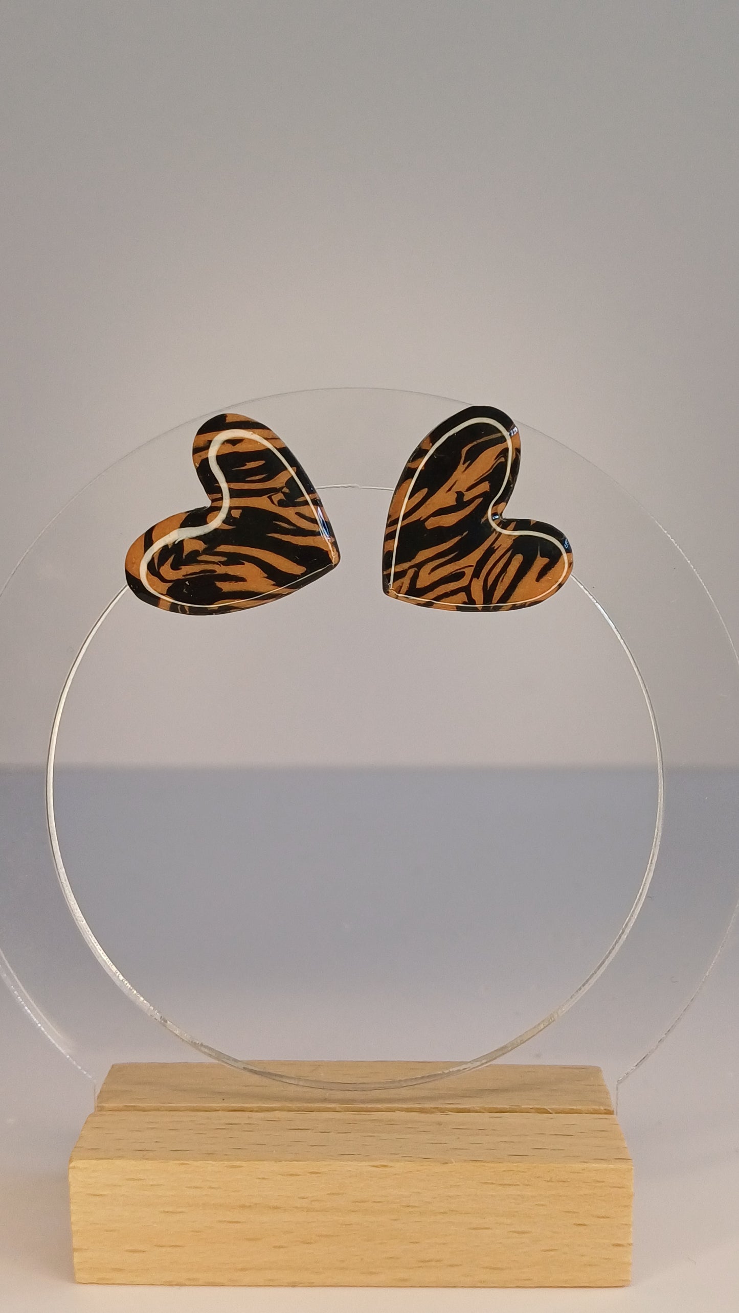 Cookies & Cream Hearts Stecker, medium