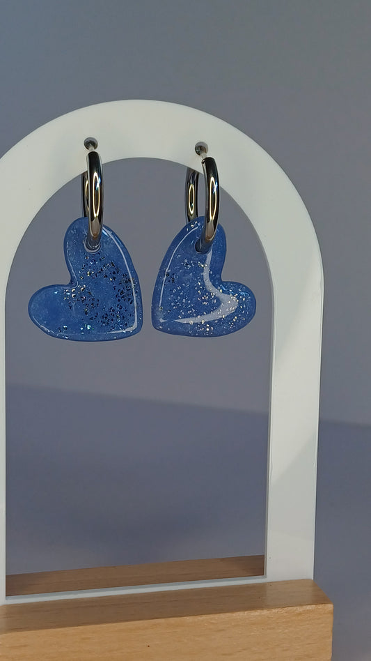 Arctic Blue Hearts Creolen, medium