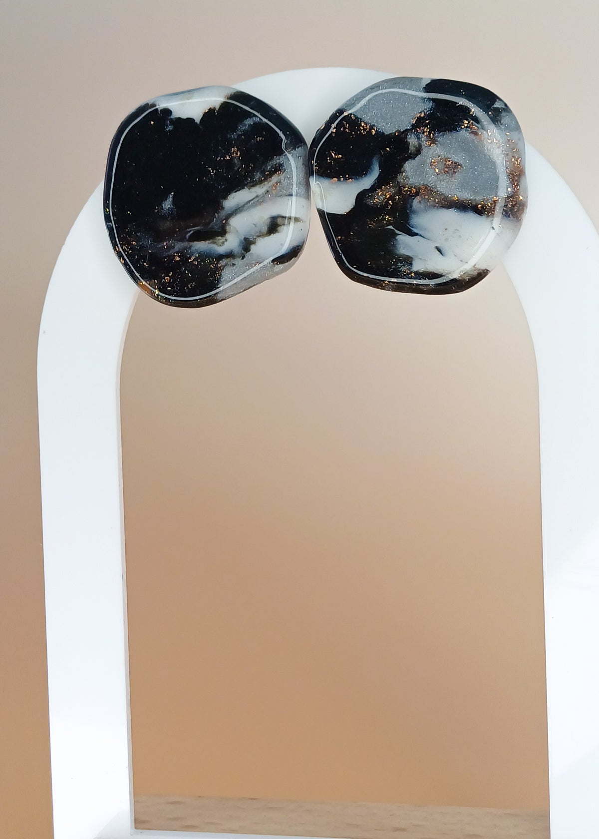 Black Macchiato Stecker, medium