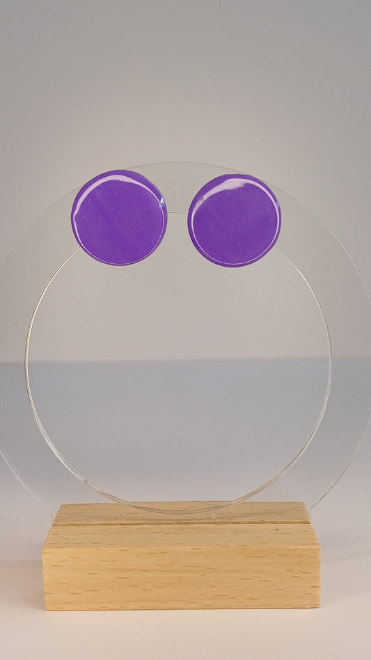 Lila Stecker, medium