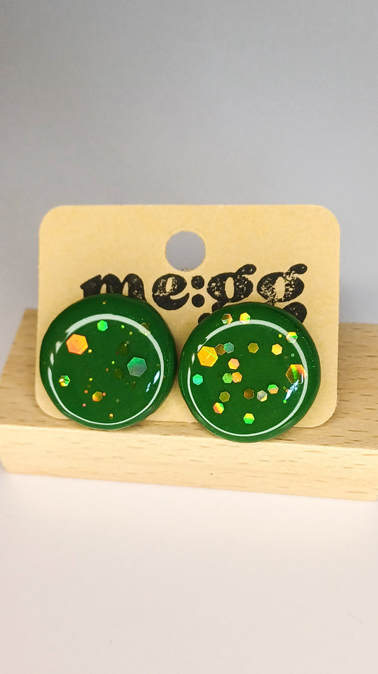 Emerald Stecker, medium