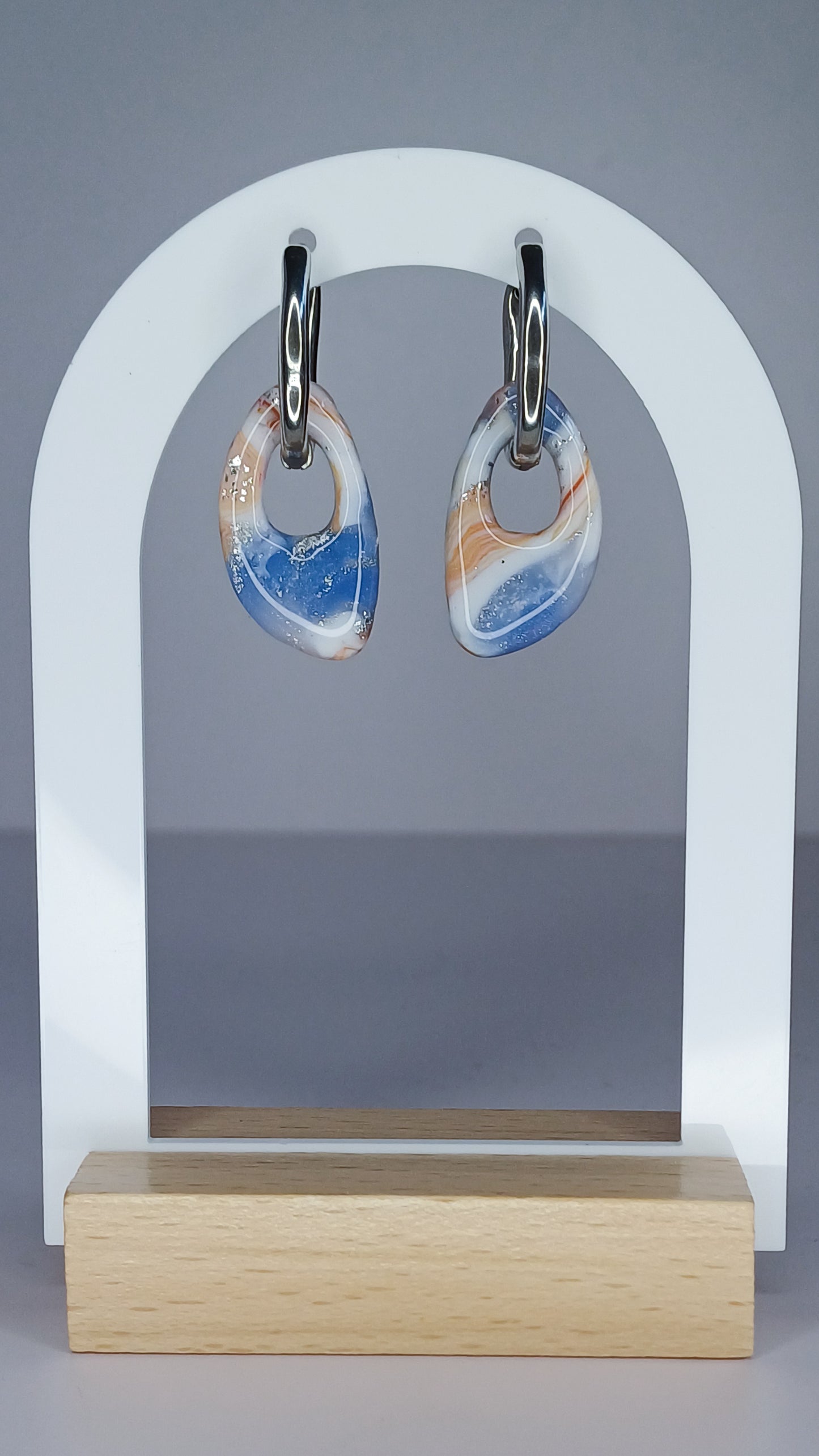 Blue Marble Oval Link Huggies